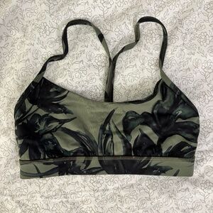 Lululemon Flow Y Bra Nulu *Light Support